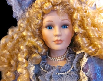 Haunted Doll Penelope, Vampire Priestess- Vampire Transformation