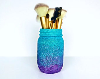 Mermaid Jar, Ombré glitter Jar, Mermaid Make Up Brush Holder, Mermaid Mason Jar, Mermaid Party decor, Sparkly Centerpiece