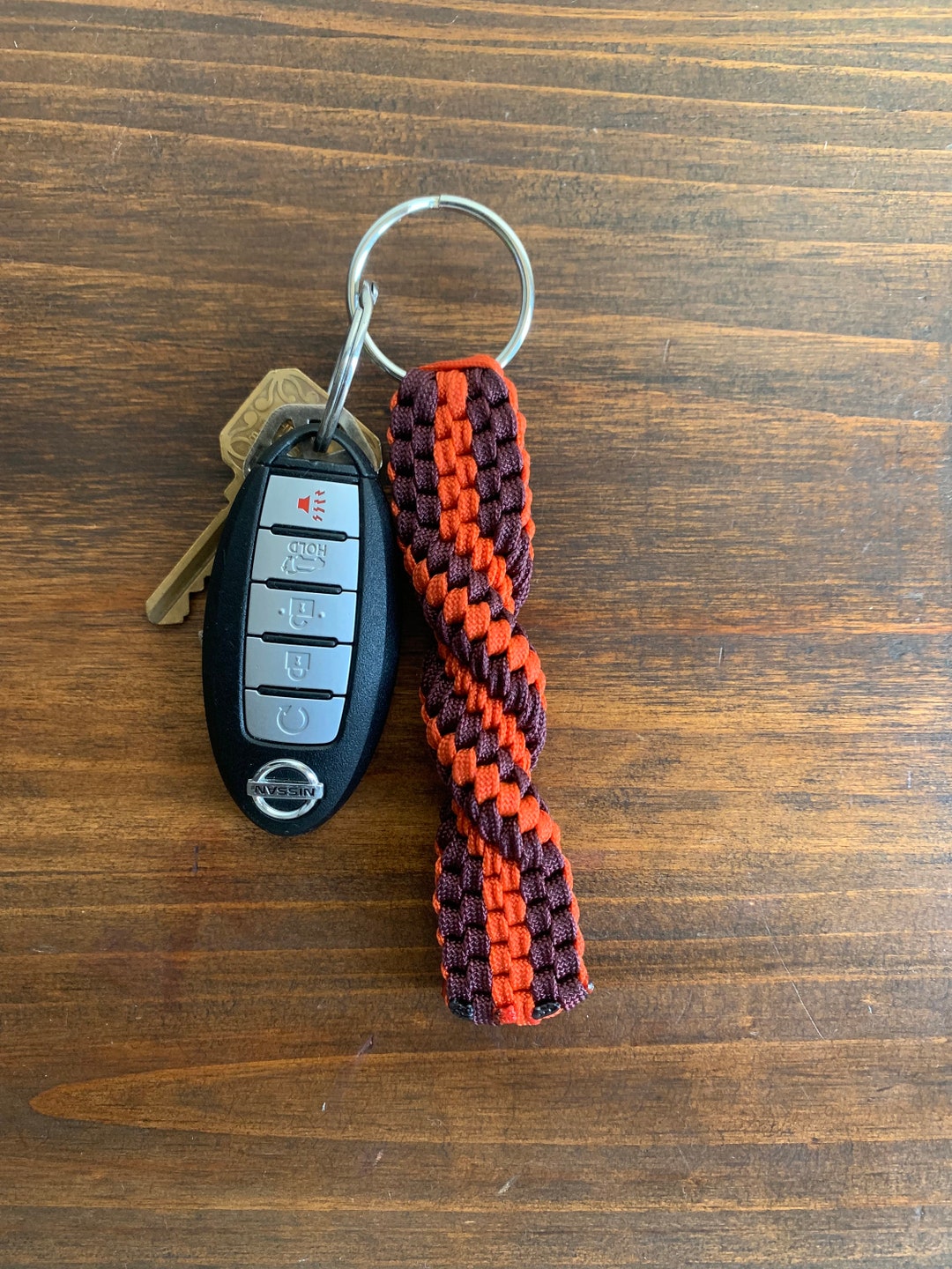 Porte-clés En Paracord Fait Main Avec Mousqueton à Pression - Léger, Multicolore - Pour Clés, Sac à Dos, Survivalisme - Fabriqué Artisanalement