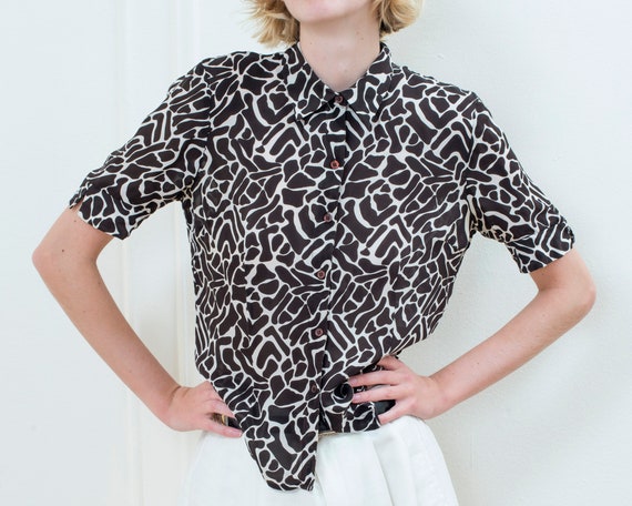 90s Rayon Top Tie Front Abstract Print Blouse Shirt Short Sleeves size Large 12