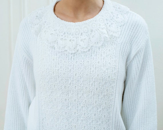 vintage white crochet sweater | ruffle crew neck … - image 2