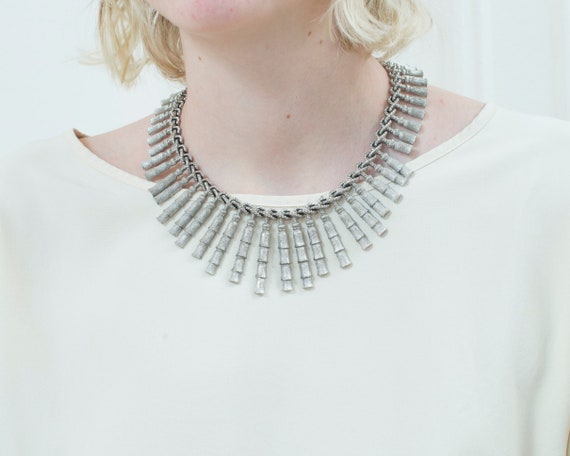 Metal bib shop necklace