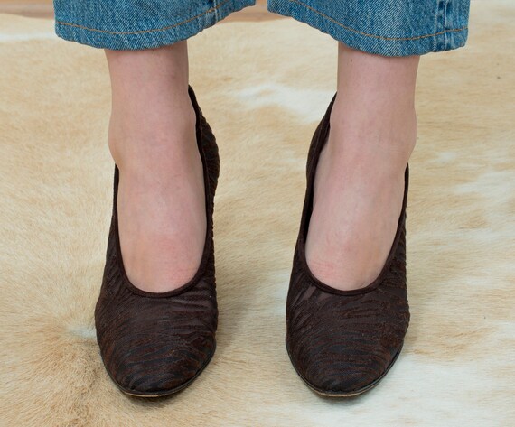 pointu orteil pointu brun talons à laurent en hauts tigre talons escarpins velours 5 yves ysl 9 velours saint imprimé 70s dxBEQCeWro