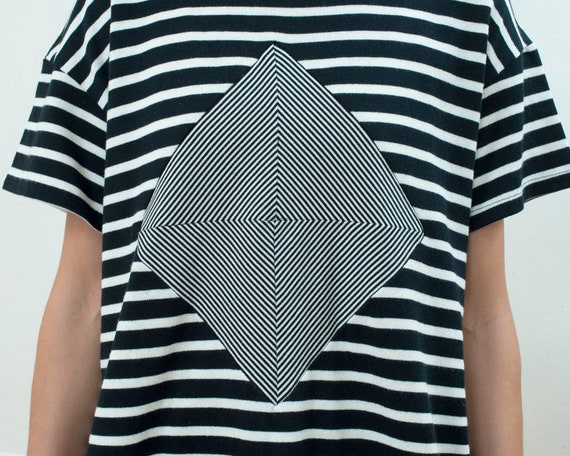 80s navy striped breton tshirt | optical illusion… - image 2