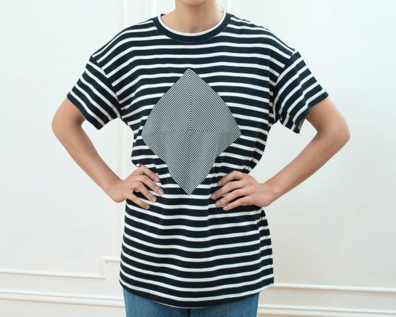 80s navy striped breton tshirt | optical illusion… - image 6