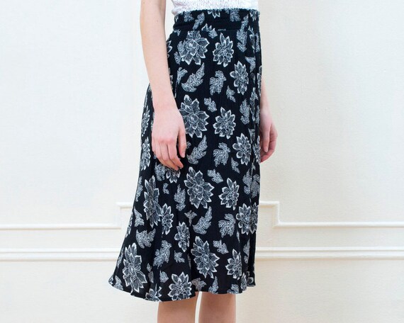 black floral skirt medium | black white flower pr… - image 3