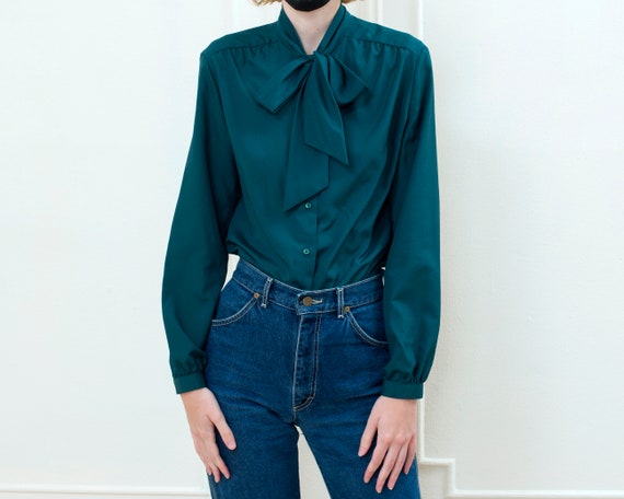 70s bright green pussy bow tie blouse | secretary