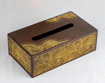 Coperchio per scatola di fazzoletti in legno con ornamento dorato