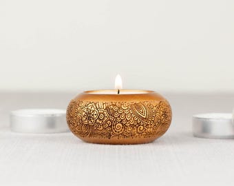 Golden Round Tea Light Candle Holder with Engraved Pattern