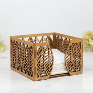 Serviettenhalter aus Holz mit Blatt Ornament