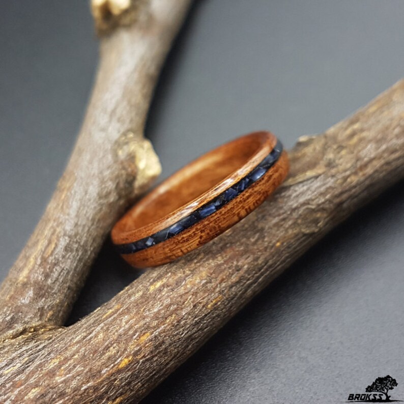 Anillo de madera con inserto de concha, anillo de mujer de madera de caoba, anillo de hombre natural único, anillo de bodas de madera, anillo de bodas, anillo de compromiso imagen 4