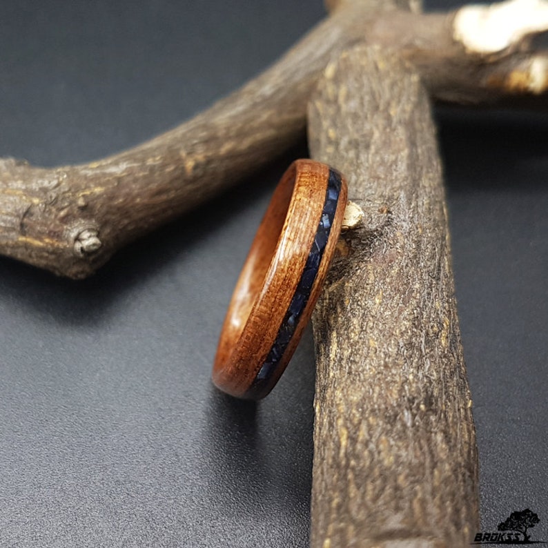 Anillo de madera con inserto de concha, anillo de mujer de madera de caoba, anillo de hombre natural único, anillo de bodas de madera, anillo de bodas, anillo de compromiso imagen 5