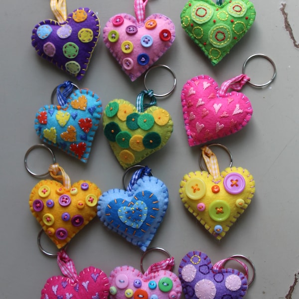 Porte-clés coeur Porte-clés fait main Idée cadeau Feutre cotillons Saint-Valentin amour Sweet 16 cadeau de fête Bijoux de sac Cadeau de fête Patchyz