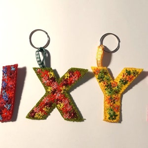 ALPHABET Buchstaben Flora Blumen Schlüsselanhänger Schlüsselanhänger handgemacht Taschenanhänger Geschenkidee Filz Gastgeschenke Patchyz