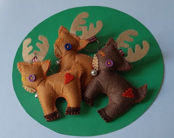 Handmade Felt Reindeer Keychain: Christmas Jingle Bell Charm