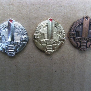 Yugoslavia People&#39;s Army, ( JNA ) BORDER GUARD - Lot of 3 pin badges