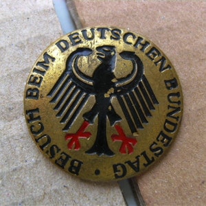 Brass Germany Besuch Beim Deutschen Bundestag bird -Vintage brooch