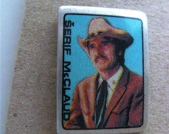 Mc CLAUD - Vintage pin badge
