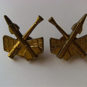 Yugoslavia JNA Army  anti-aircraft defense unit - collar insignias pair vintage badges