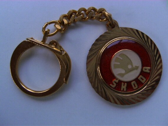 Logo car auto SKODA vintage keyring 