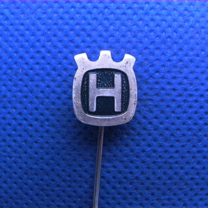 Vintage HUSQVARNA Motorcycle logo pin badge