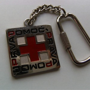 First Aid ( Medical ) Prva pomoc -  Ex Yugoslavia - Vintage keyring keychain
