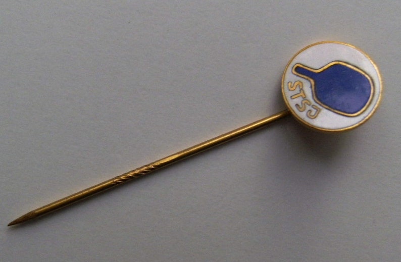 Tennis Federation of Yugoslavia Vintage small Pin Badge Bertoni Milano