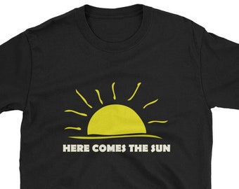 Camiseta "Here Comes the Sun", inspirada nos Beatles, camiseta retrô de verão.