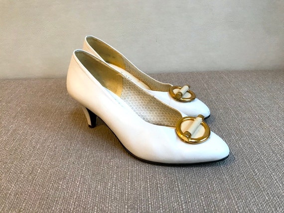 Vintage Women Wedding White Shoes Leather Shoes H… - image 1