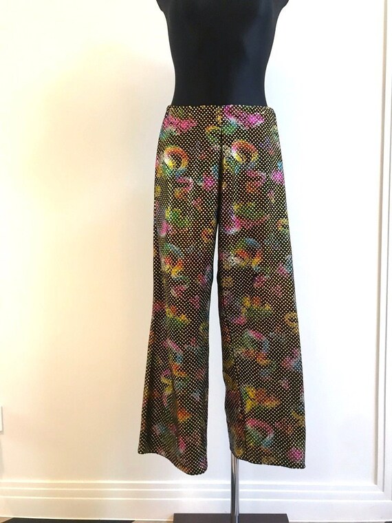 pants above the ankle