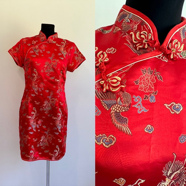 Chinois Cheongsam Qipao Rouge Or Dragon Oriental Satin Brocart Robe Traditionnelle Chine Wiggle Midi Robe Asiatique Floral Tunique Taille L/XL