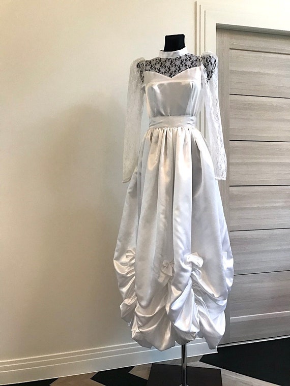 Vintage 80’s Satin and Lace Puff Sleeved Wedding B