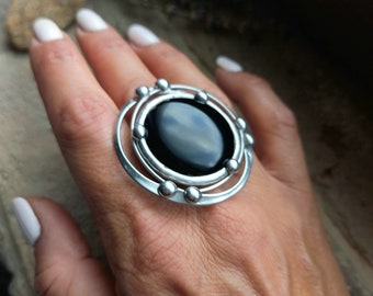 Grande bague noire réglable, bague surdimensionnée élégante