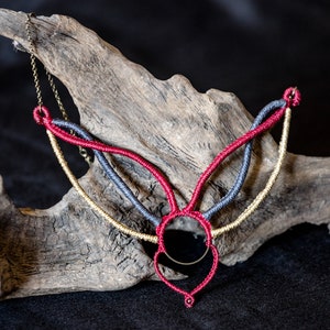 Makramee-Schmetterlings-Halskette/Tiara
