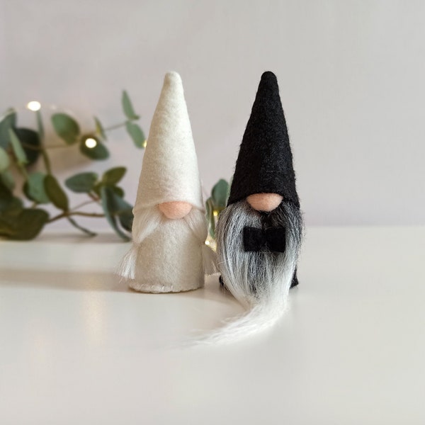 Bride and Groom Gnomes Mini Wedding Decorations MR. & MRS. Gnome Small Wedding Gift Minimalist Ring Holder Gnome