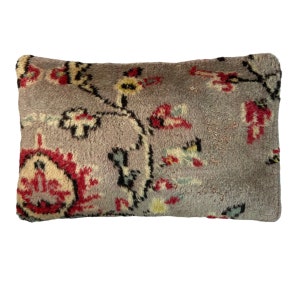 Handwoven Turkish Kilim Pillow Cover: Vintage Wool Cushion (30 x 50 cm)