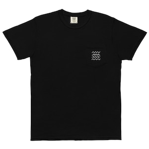 May include: Black t-shirt with a chest pocket featuring a white, minimalist wave design. The shirt has a classic crew neck and short sleeves. The tag in the upper back of the shirt is visible. This casual tee is suitable for everyday wear.