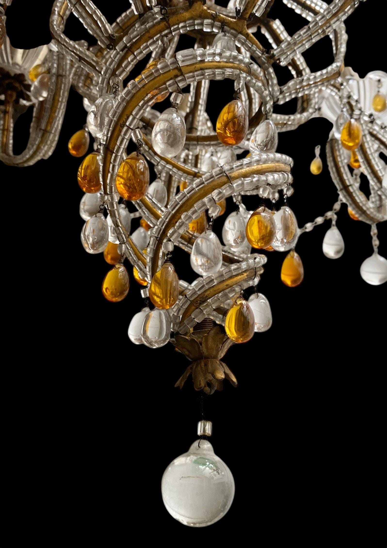 エレガントな6灯シャンデリア エレガントな6灯シャンデリア