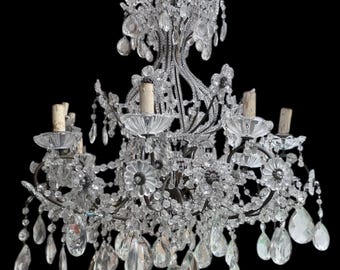 Classic Crystal Chandelier with 8 Lights - Elegance and Italian Style