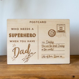 Carte postale en bois personnalisée | Super-héros | Fête des pères
