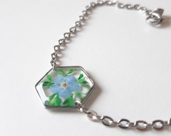 Pressed flower bracelet, botanical bracelet, blue bracelet, forget me not bracelet, gift for her, something blue, flower jewelry, boho