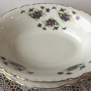 Royal Cathay &quot; Woodland Fantasy&quot; (2) OVAL BOWLS