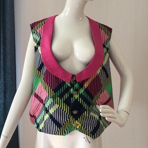 1990 Colores brillantes Chaleco corto de mujer Chaleco hipster sin mangas Fetiche Boho Boho Hippie Button up Stripped Festival Party Size L / XL