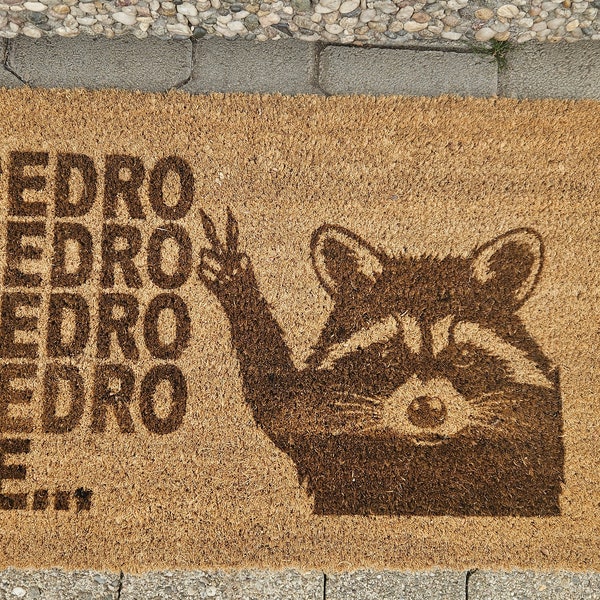 Pedro der Waschbär Raccoon. Kokos Fußmatte mit Motiv. Petro