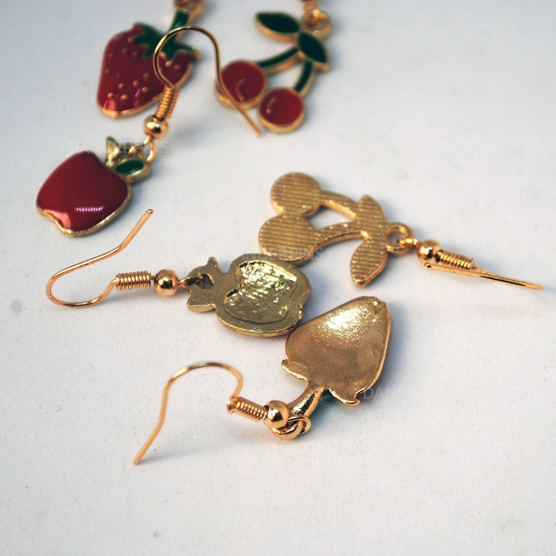 3 pairs of Red fruit enamel earrings - Apple strawberry cherry :