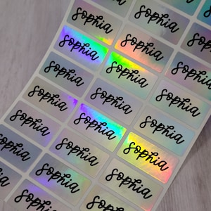 Autocollants nominatifs imperméables de taille moyenne, couleur holographique argentée, étiquettes de garderie, étiquettes d'école, étiquettes de camp d'enfants, autocollants personnalisés