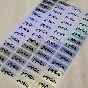 Stickers prénoms imperméables couleur argent holographique petite taille, étiquettes de garderie, étiquettes d'école, étiquettes de camp d'enfants, autocollants de nom personnalisés