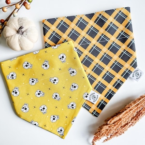 Skull Halloween dog bandana, reversible over the collar spooky pet scarf, skull and bones, autumn plaid bandana for pets, fall scarf for dog