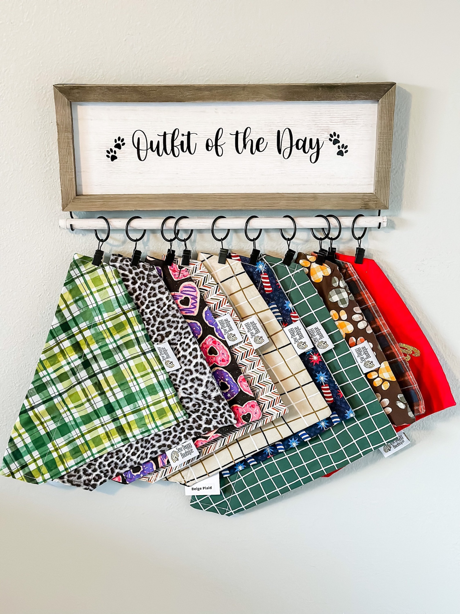 Dog Bandana holder, pet Bandana organizer, dog clothing organizer, dog collar display, birthday gift for pet lover, Christmas gift for dog