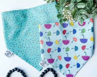 Pañuelo para perro para la lluvia de primavera, ideal para colocar sobre el collar. Bufanda para mascotas, accesorios adorables. Pañuelo reversible para regalar en primavera.